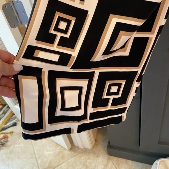 Chicos high waisted black, gold tan cool and flowy pants Chico’s‎ size 0 size 4 - Picture 6 of 13